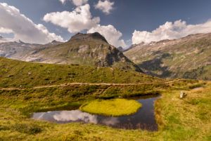 Das sogenannte Auge Gottes am Gletscherweg Innergschlöß in den Hohen Tauern Das sogenannte Auge Gottes am Gletscherweg Innergschlöß in den Hohen Tauern